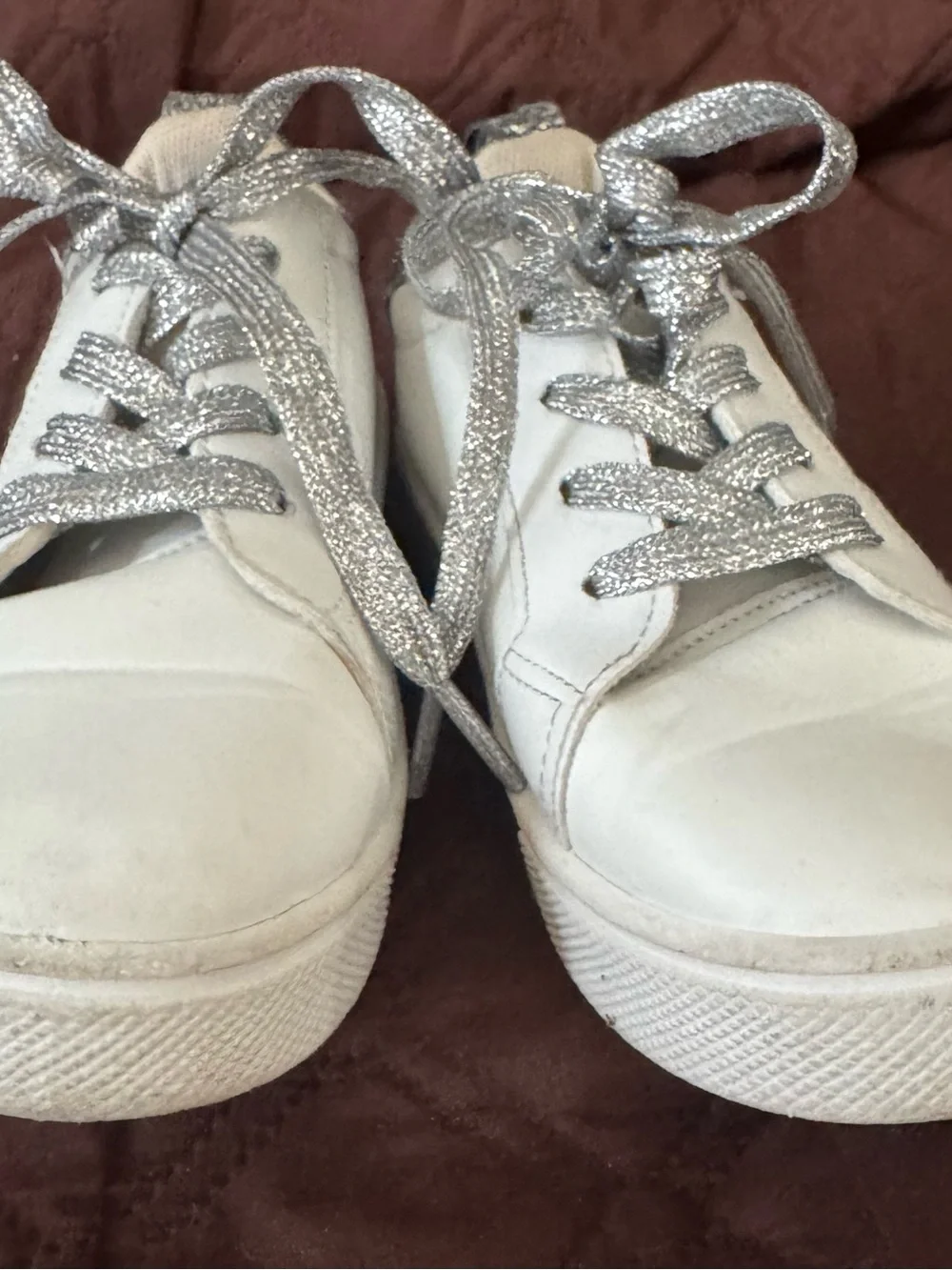 Rouge! White Kids Sneakers with Silver Glitter Accents